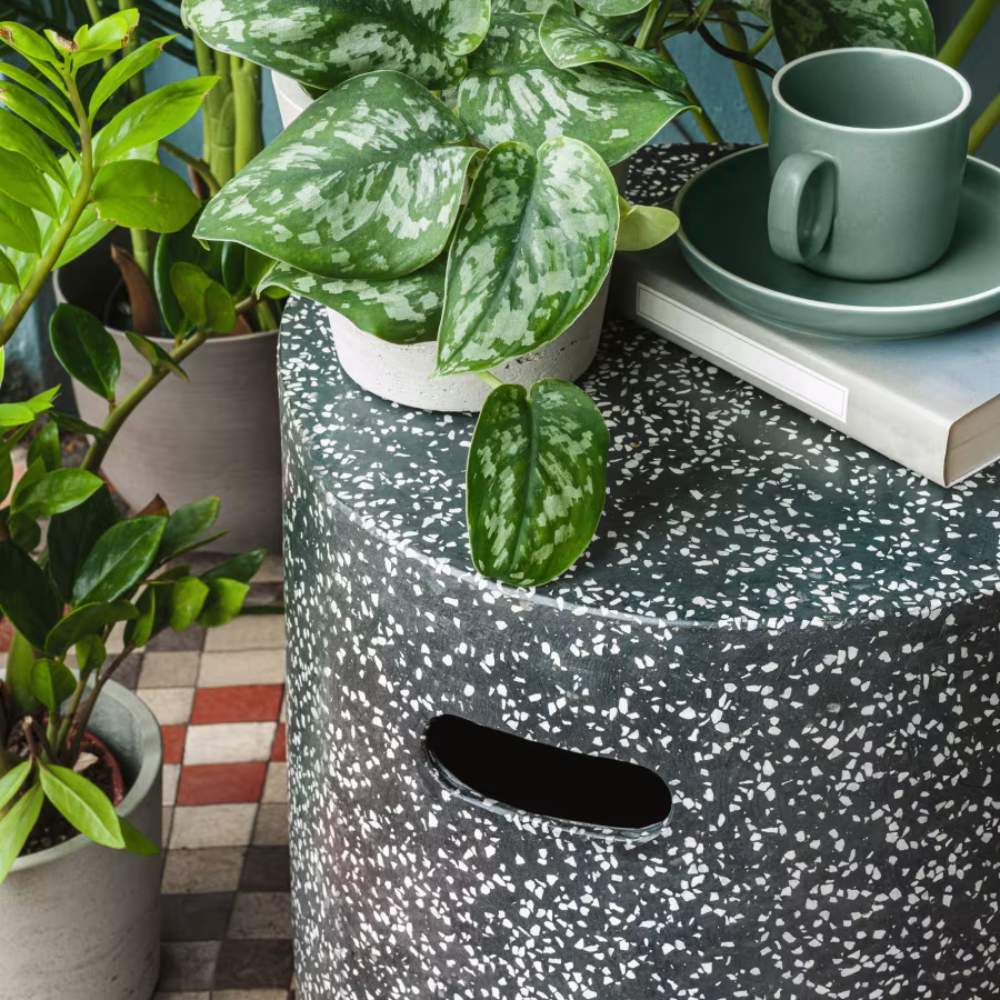 Kave Home Jenell Outdoor Terrazzo Footrest in Black, Ø 35 cm