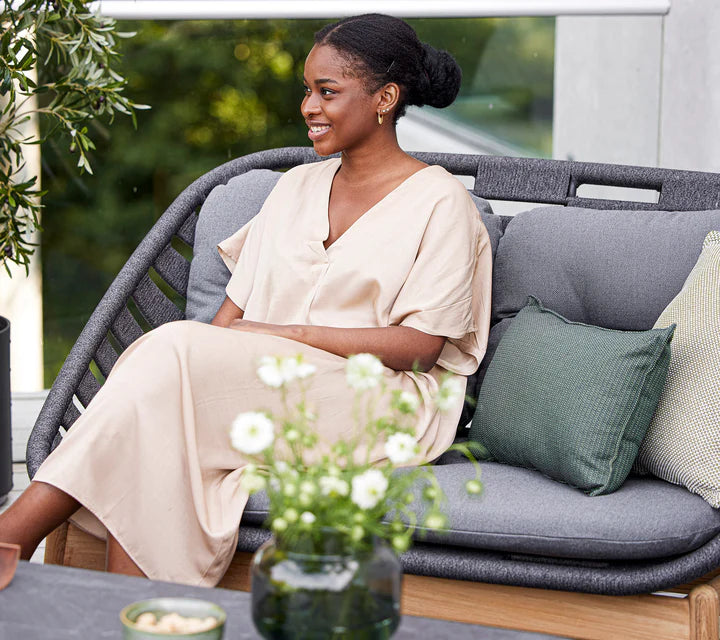 Cane-line Strington 2-Seater Sofa with Teak Base
