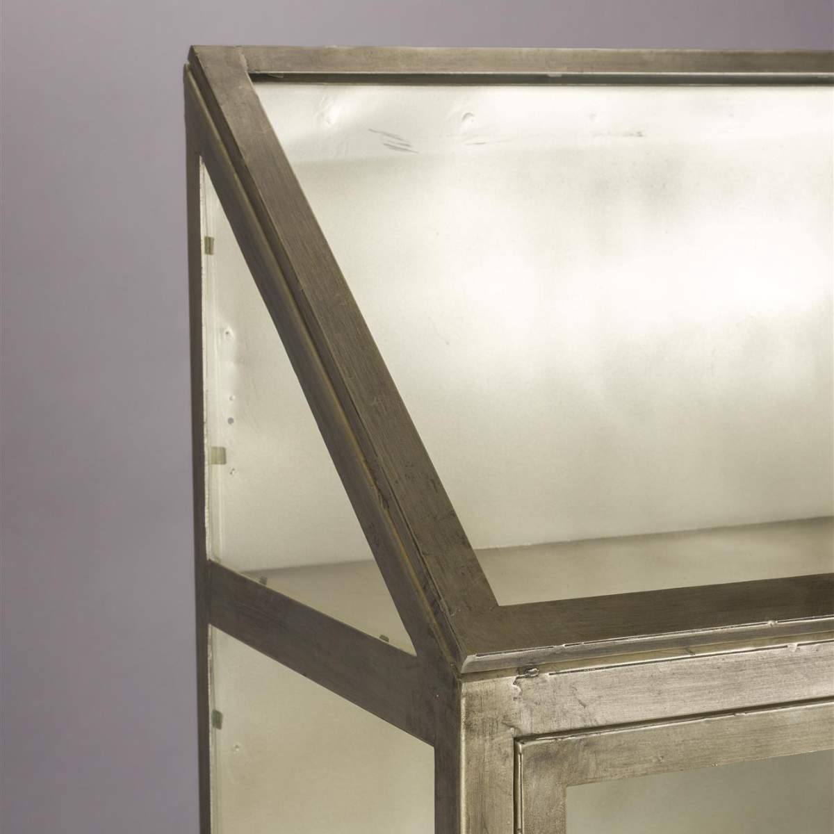 Dutch Bone Cabinet Monviso