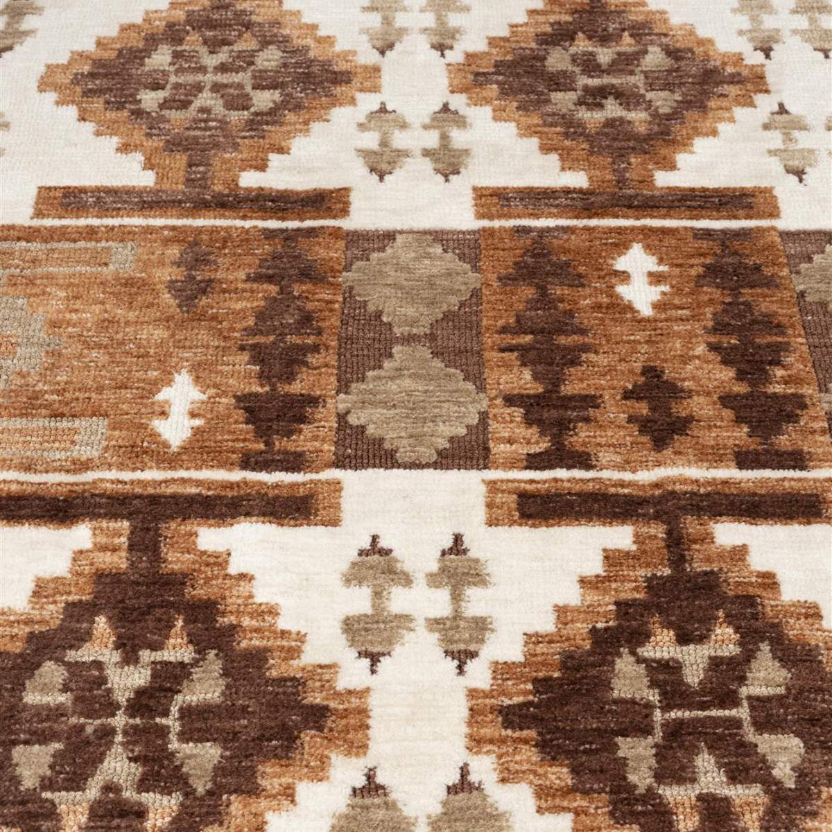 Dutch Bone Carpet Maron