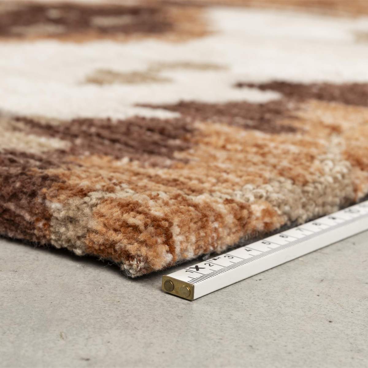 Dutch Bone Carpet Maron