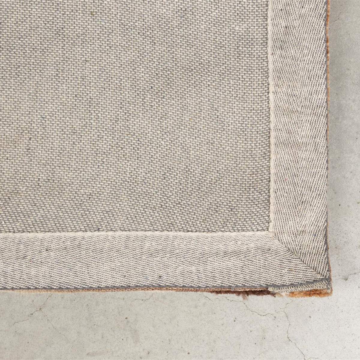 Dutch Bone Carpet Maron