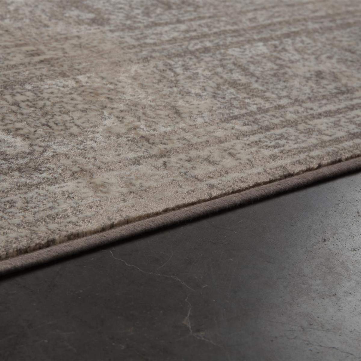 Dutch Bone Carpet Rugged