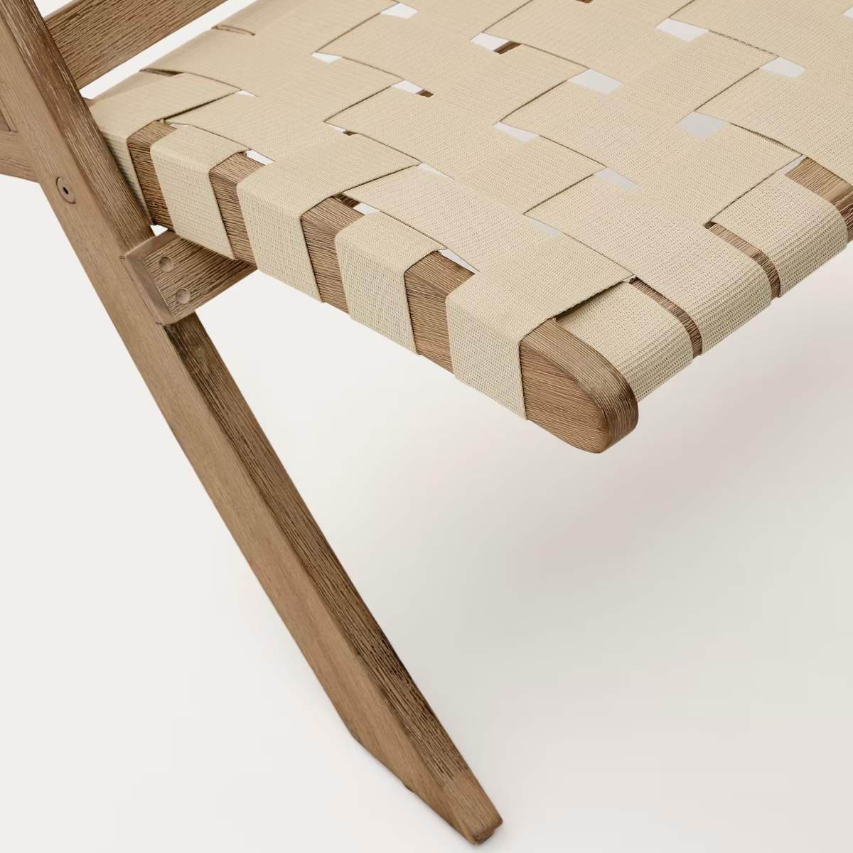Kave Home FSC 100% green cord and solid acacia wood Chabeli folding chair