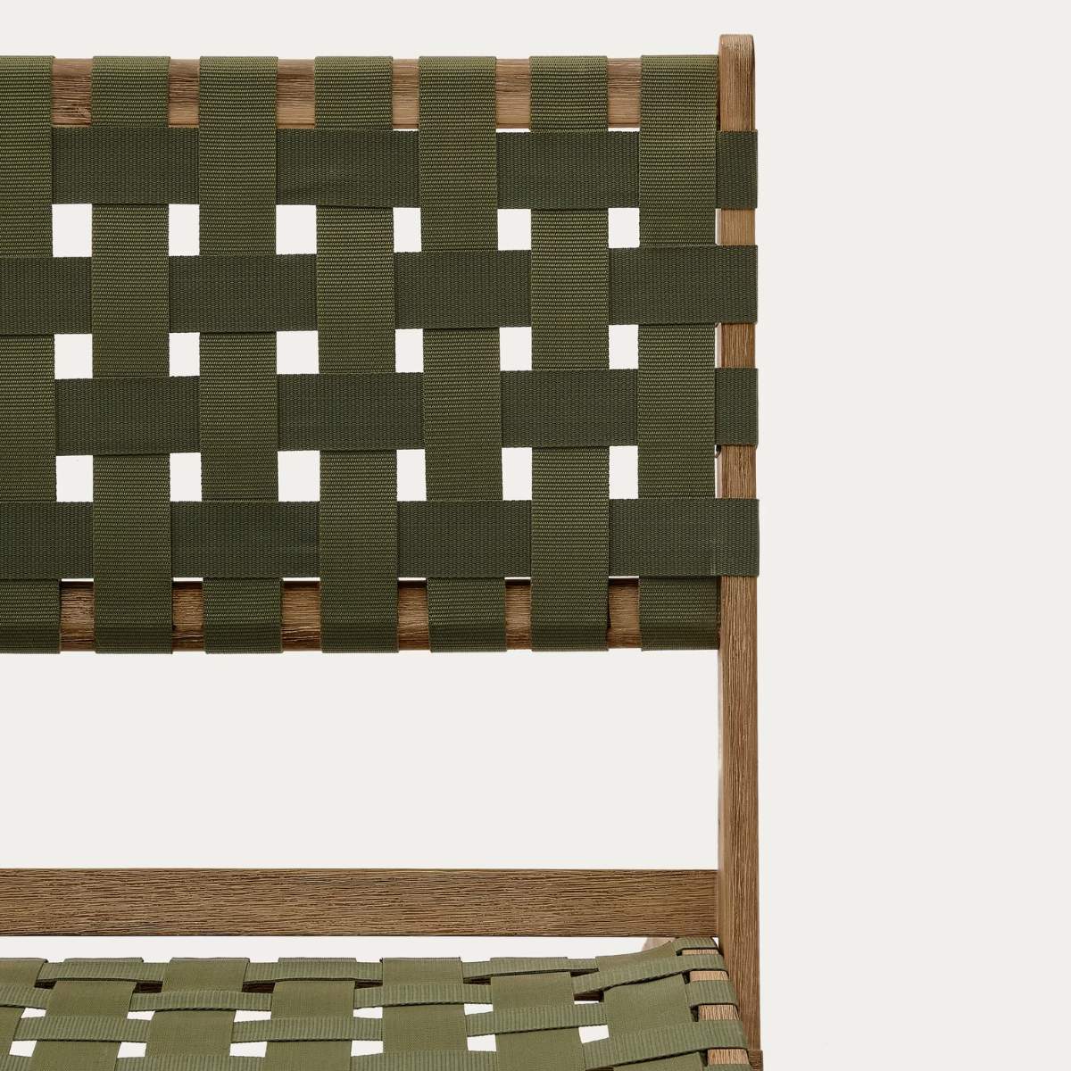 Kave Home FSC 100% green cord and solid acacia wood Chabeli folding chair