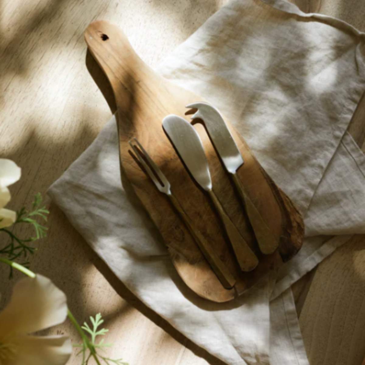 Morgan Wright Cheese and Pickle Set in Cotton bag