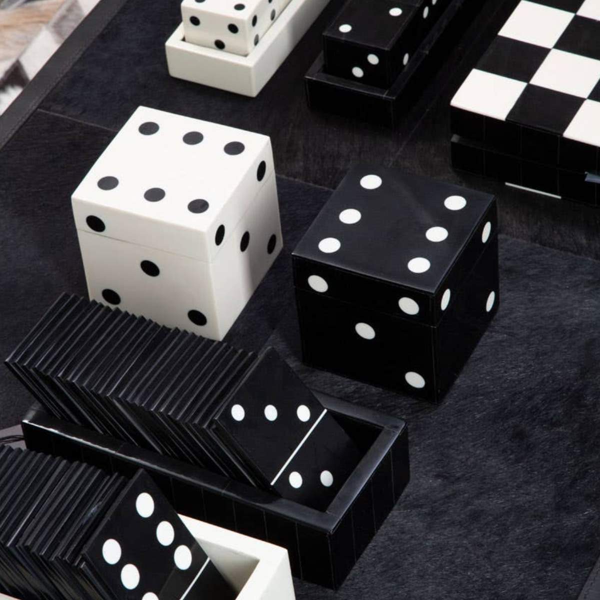 Beaumonde Home Churchill Games - 5 Dice Set