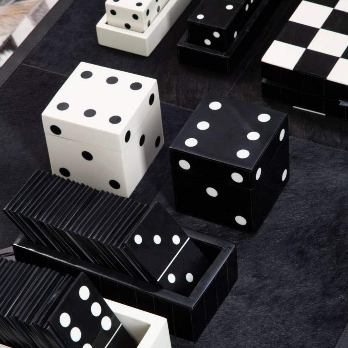 Beaumonde Home Churchill Games Black And White Domino Set