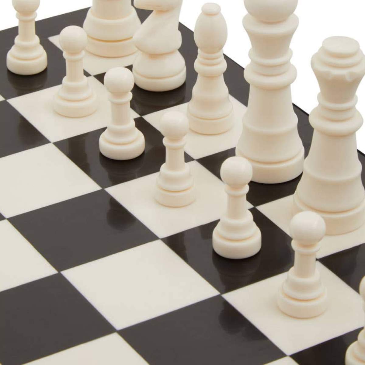 Beaumonde Home Churchill Games Black and White Chess Set