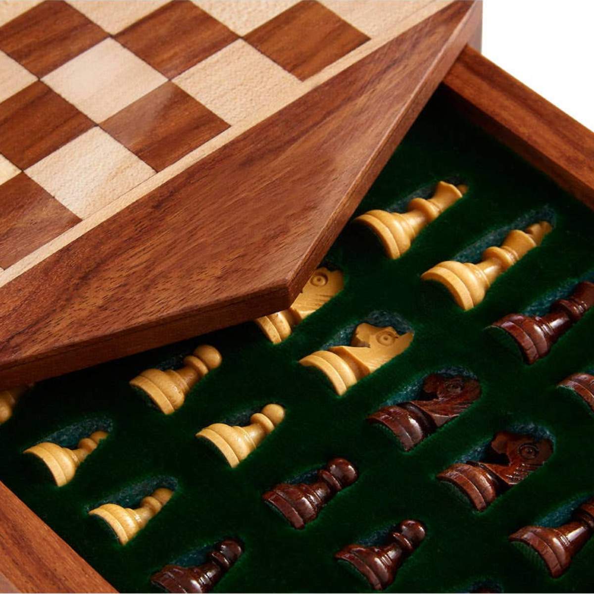Beaumonde Home Churchill Games Octagonal Magnetic Chess Game