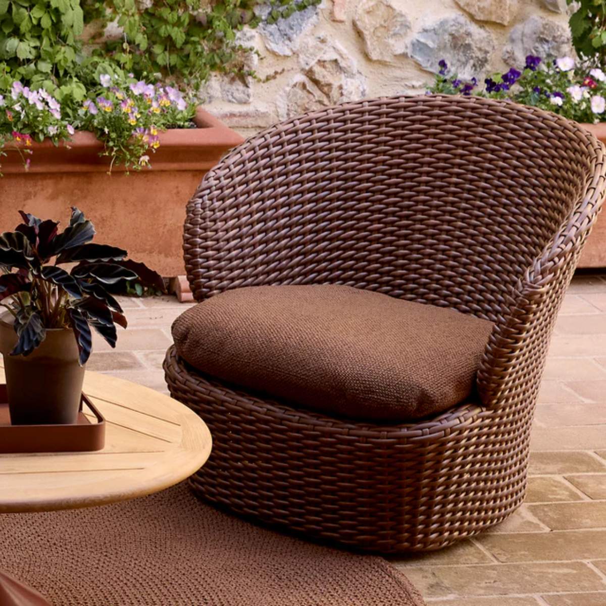 Cane-line Coast Lounge Chair w/Swivel