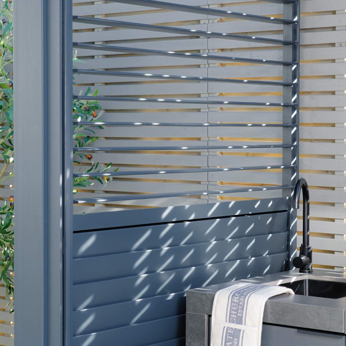 Maze - Como Freestanding BBQ Shelter