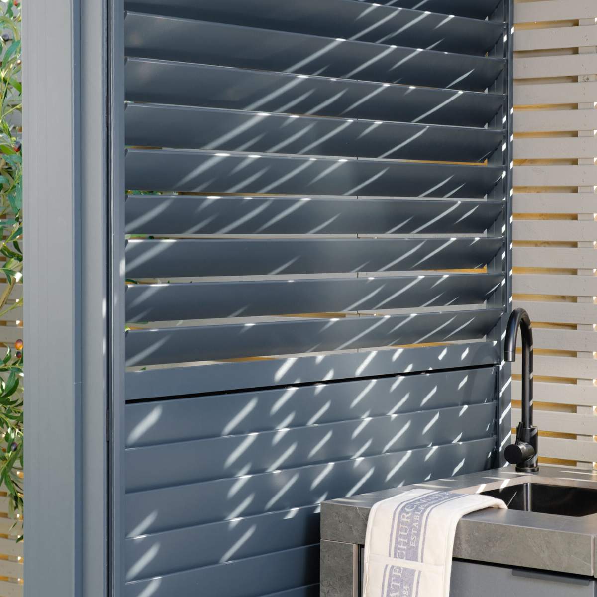 Maze - Como Freestanding BBQ Shelter
