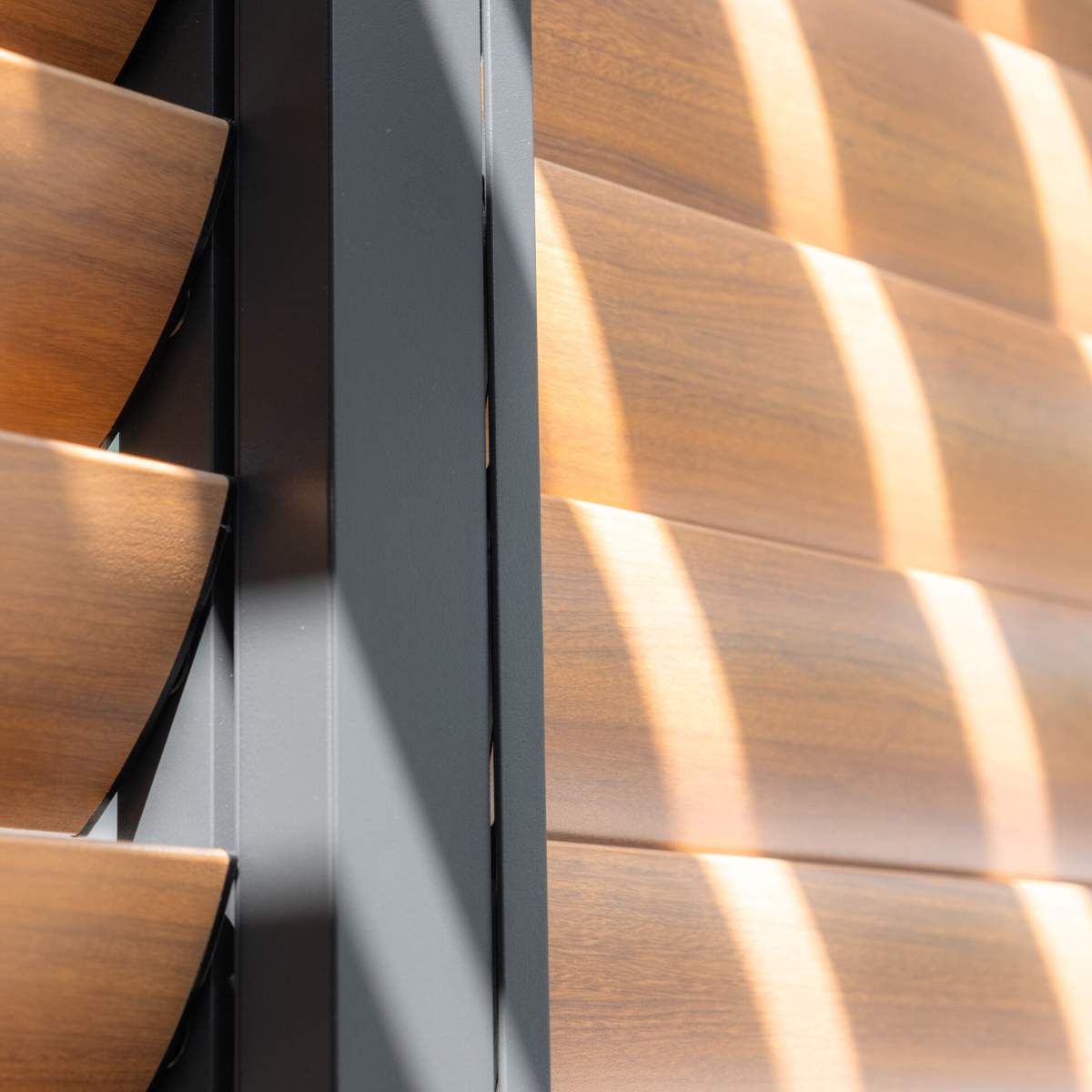 Maze - Como Pergola Sliding Panel Door
