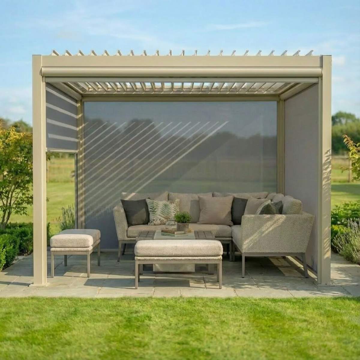 Maze - Como Pergola Zip Drop Side Blind