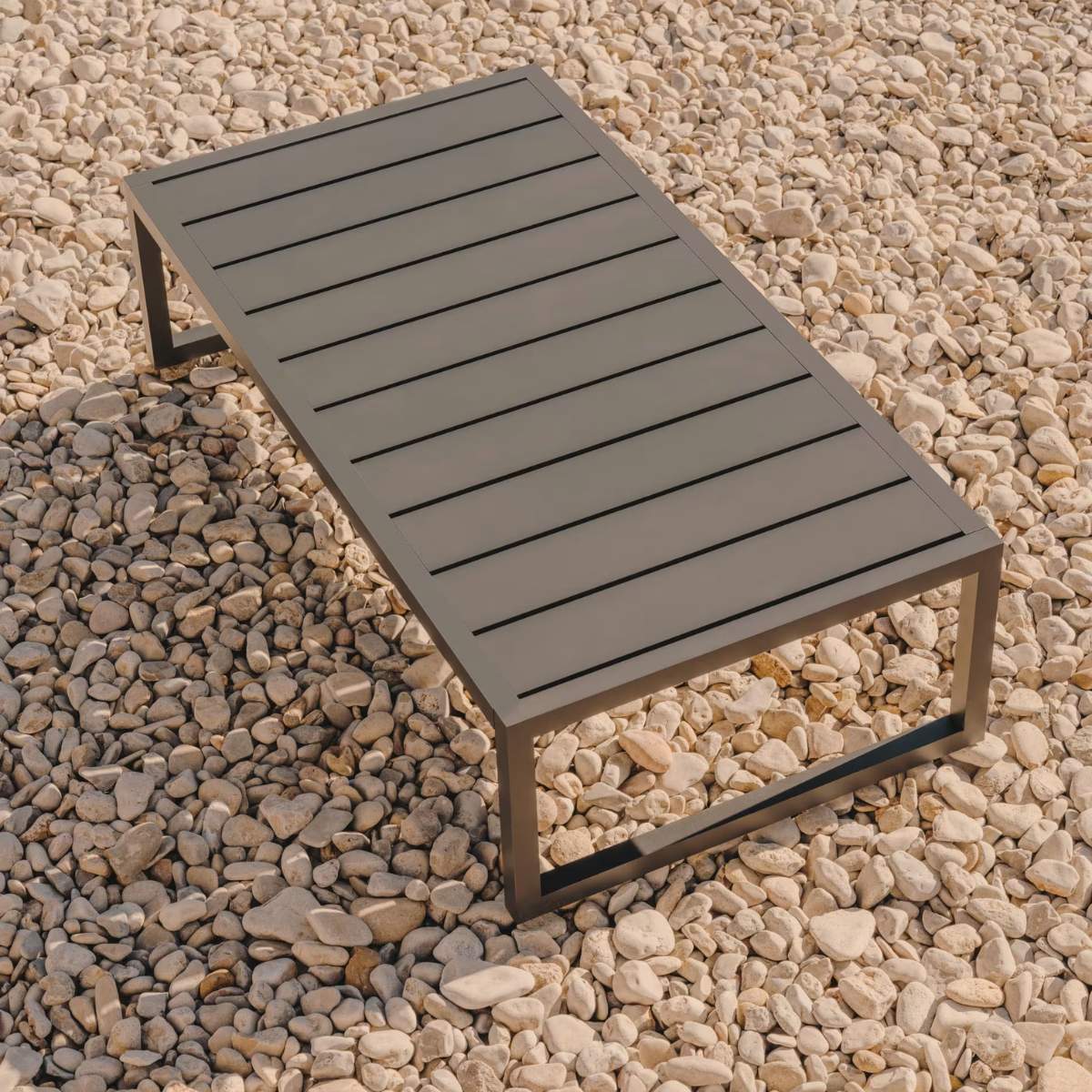 Kave Home Comova 100% outdoor coffee table made from green aluminium, 60 x 114 cm