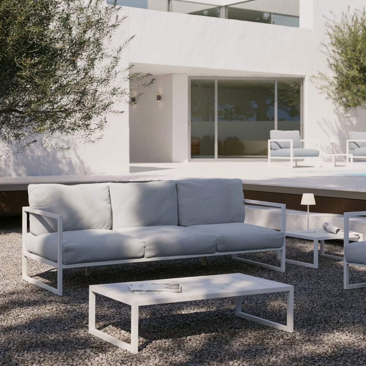 Kave Home Comova 100% outdoor side table made from green aluminium, 60 x 60 cm