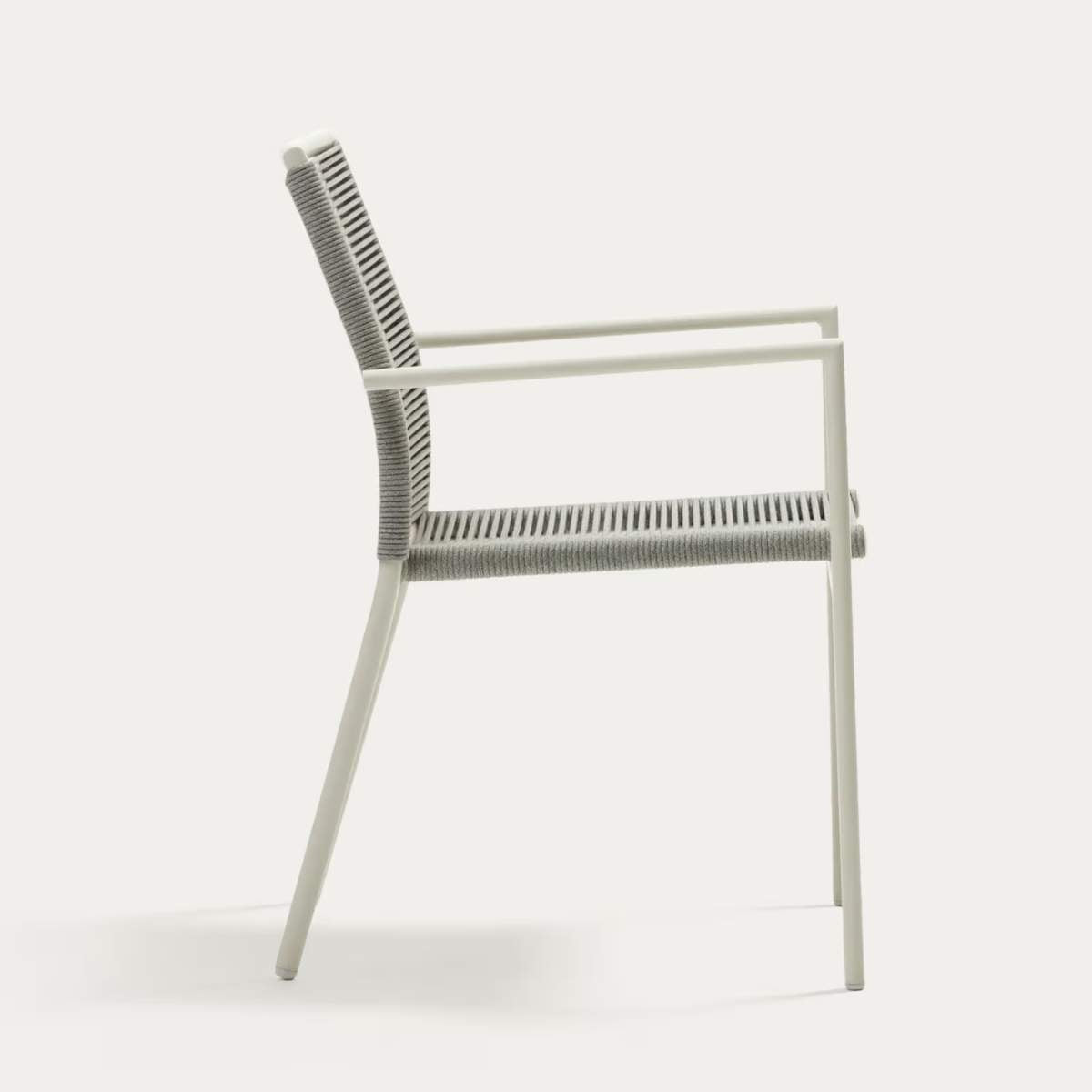 Kave Home Culip stackable outdoor chair in aluminium and cord in brown