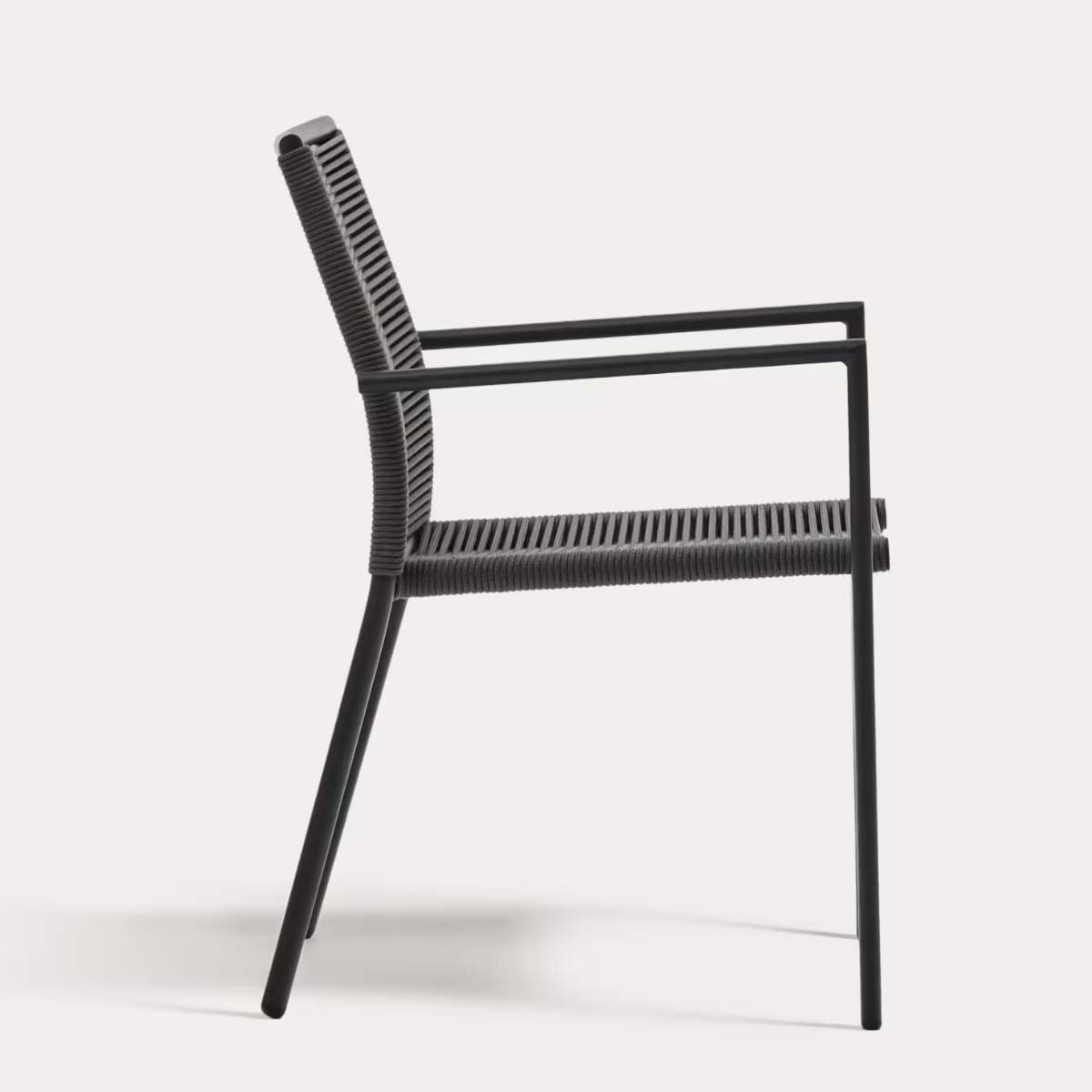 Kave Home Culip stackable outdoor chair in aluminium and cord in brown