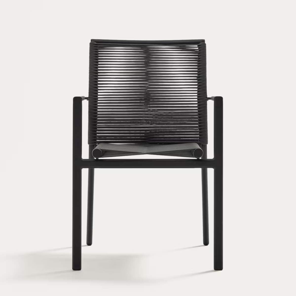 Kave Home Culip stackable outdoor chair in aluminium and cord in brown