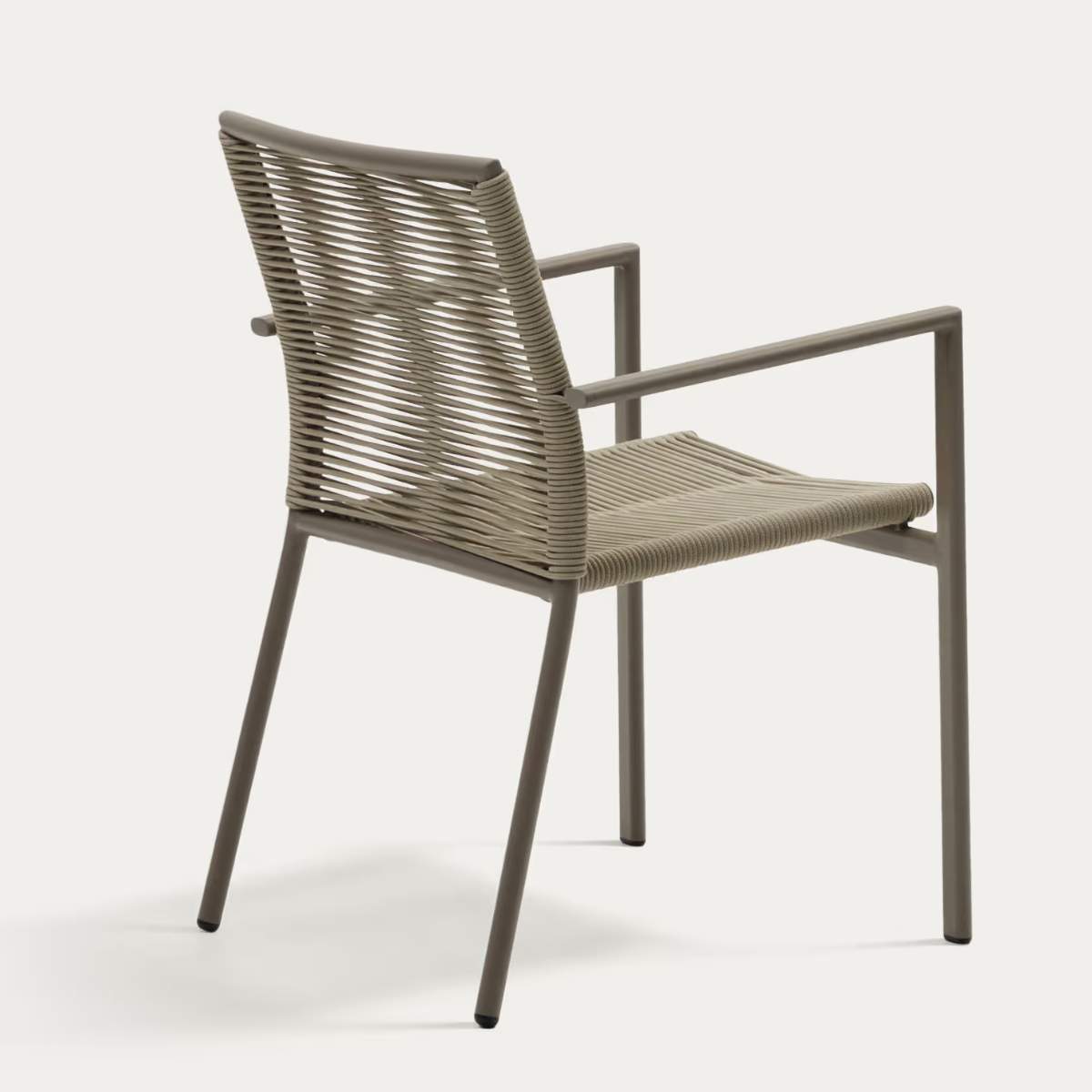 Kave Home Culip stackable outdoor chair in aluminium and cord in brown