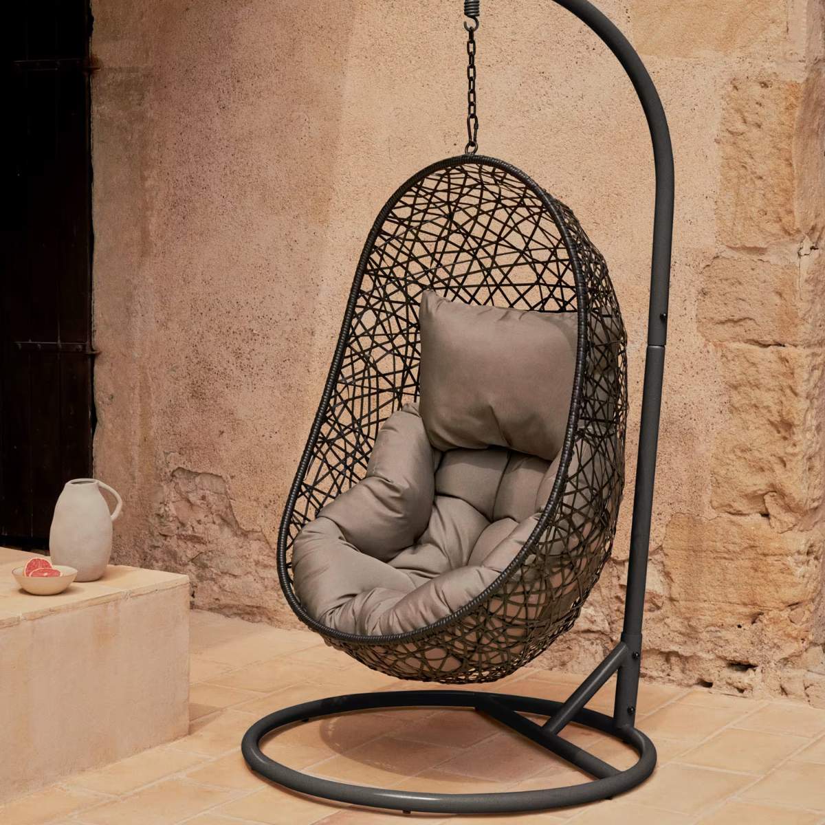 Kave Home Dalias steel structure in dark grey for hanging chairs