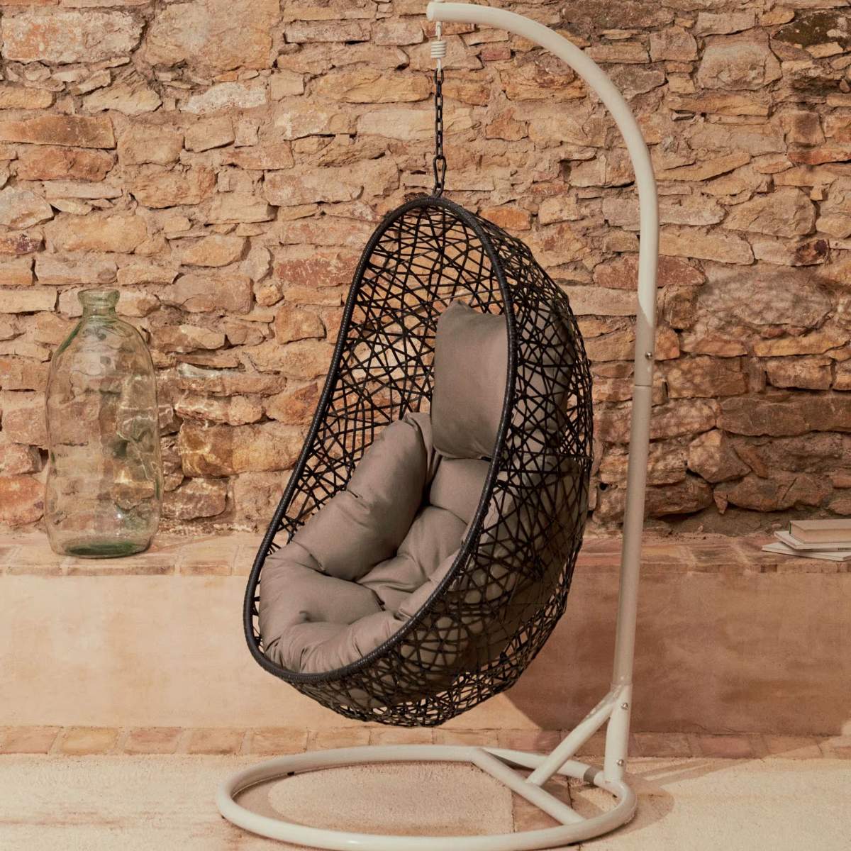 Kave Home Dalias steel structure in dark grey for hanging chairs
