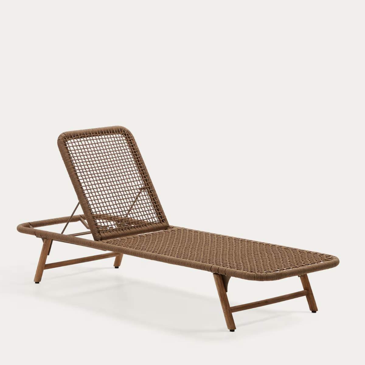 Kave Home Dandara sun lounger in steel, green rope and legs in solid FSC 100% acacia wood