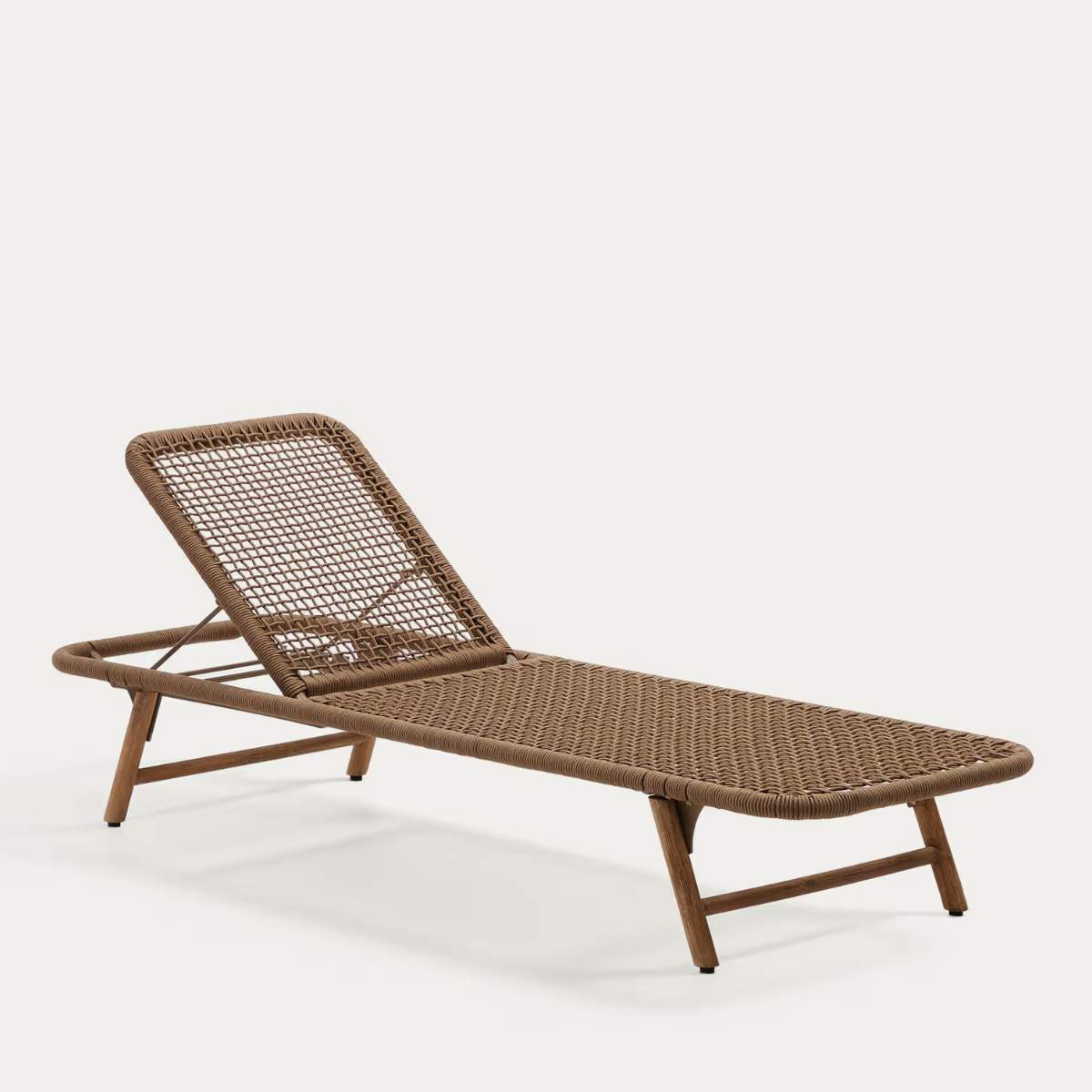 Kave Home Dandara sun lounger in steel, green rope and legs in solid FSC 100% acacia wood