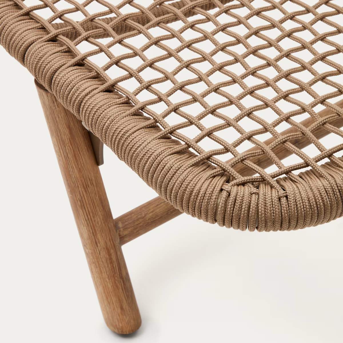 Kave Home Dandara sun lounger in steel, green rope and legs in solid FSC 100% acacia wood