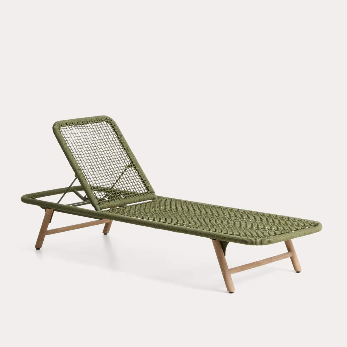 Kave Home Dandara sun lounger in steel, green rope and legs in solid FSC 100% acacia wood