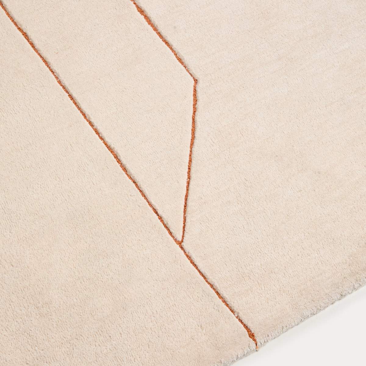 Kave Home Delide ecru synthetic fibre rug with orange graphic detail 160 x 230cm