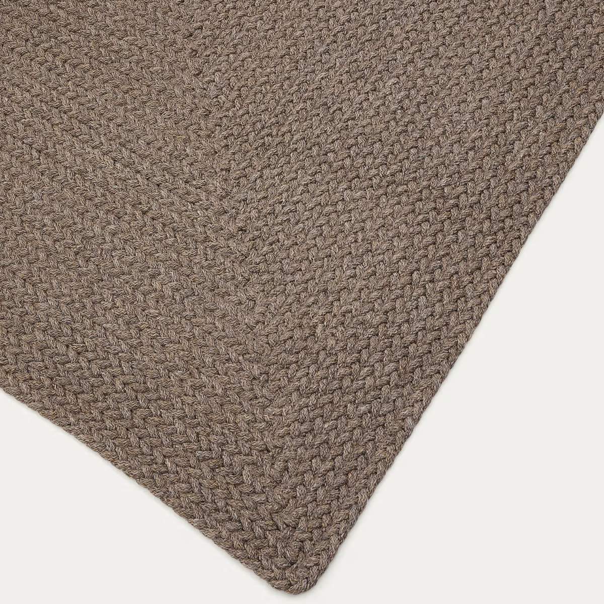 Kave Home Despas beige synthetic fibre rug 300 x 400cm