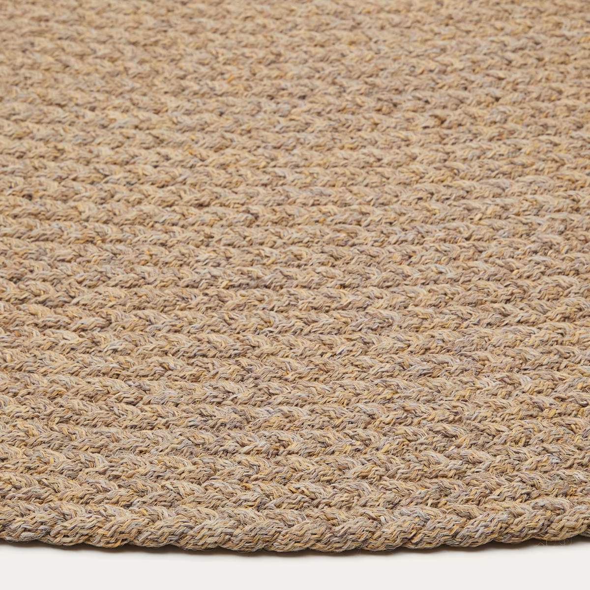 Kave Home Despas beige round rug made from synthetic fibres Ø 200 cm