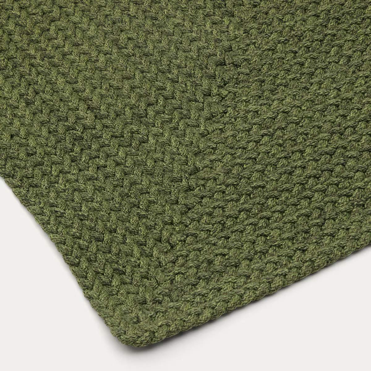 Kave Home Despas green synthetic fibre rug 200 x 300cm