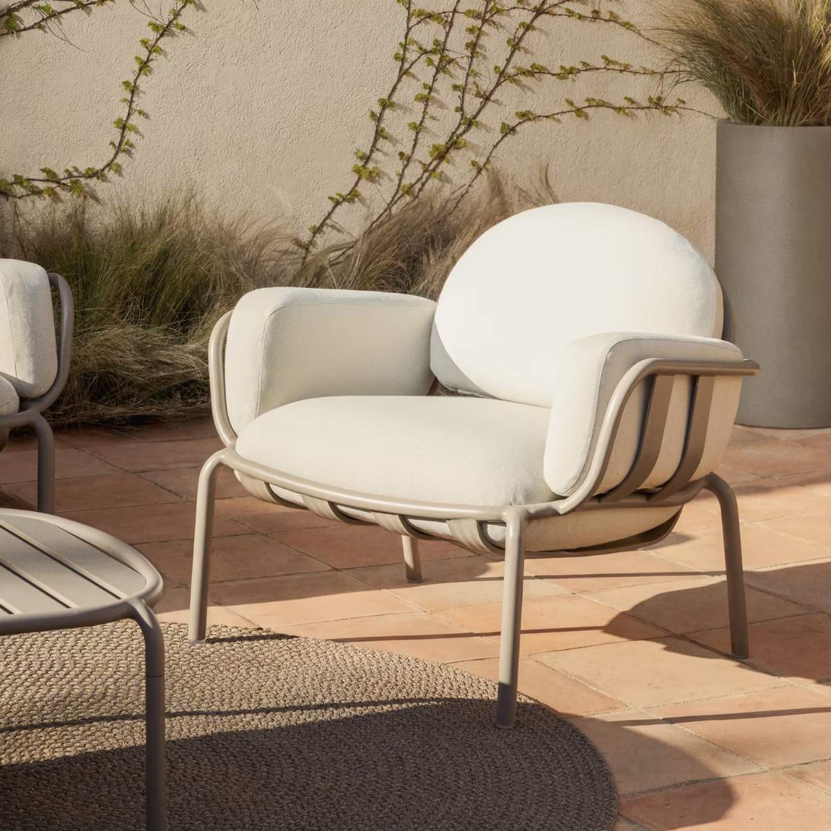 Kave Home Despas ecru synthetic fibre rug Ø200cm