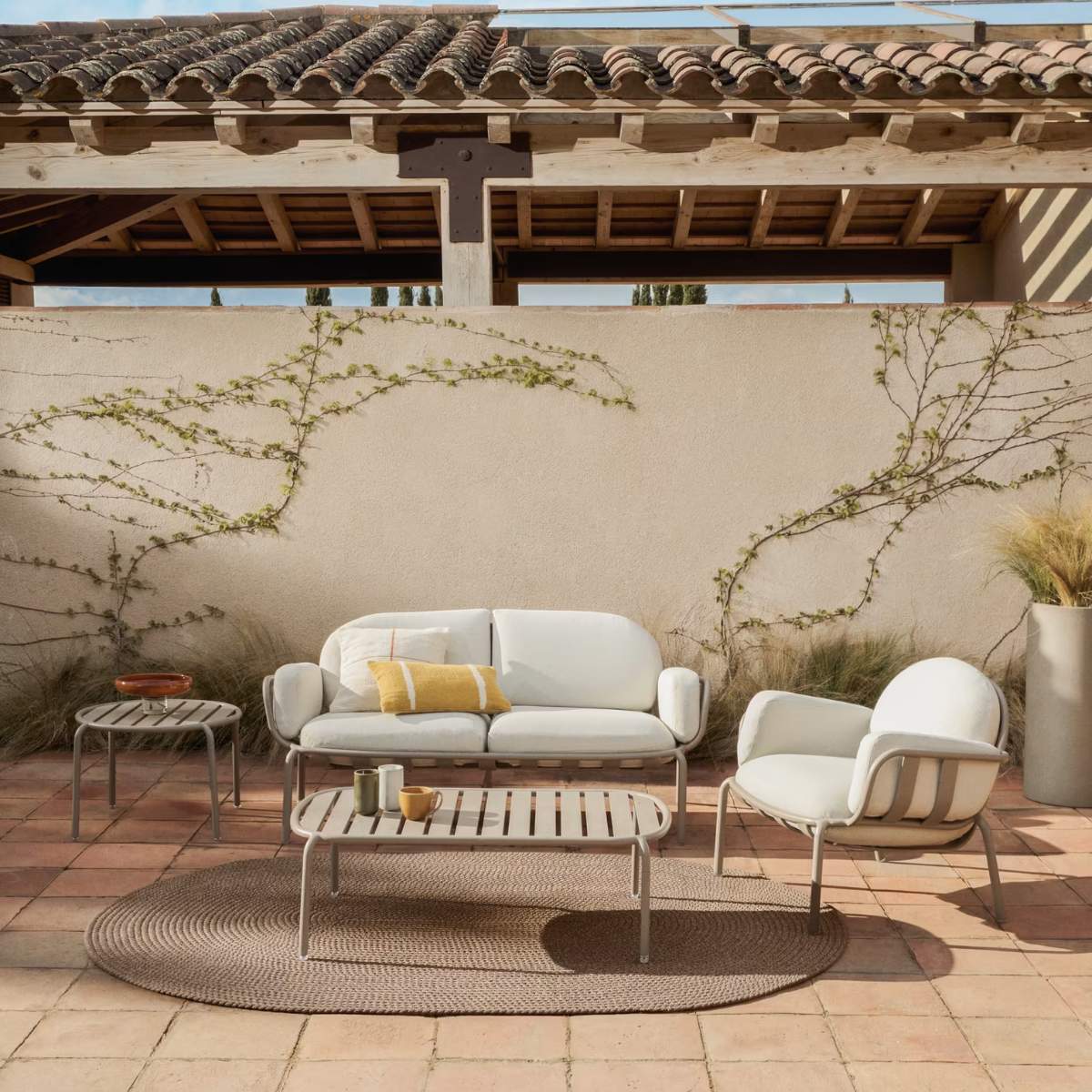 Kave Home Despas beige synthetic fibre rug 160 x 230cm