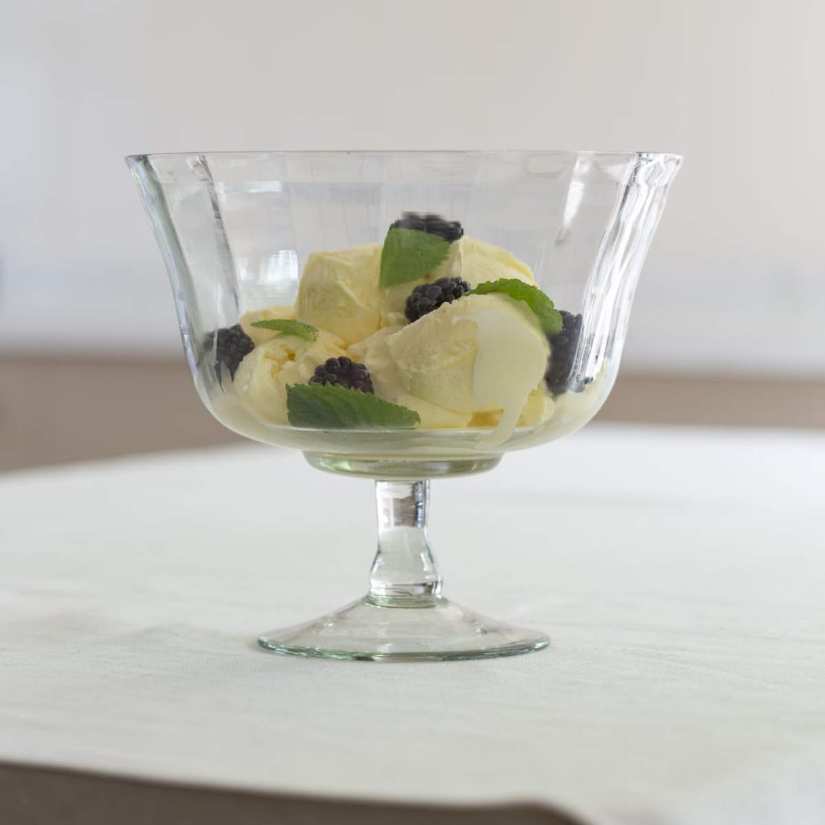 Grand Illusions Dessert Bowl Large