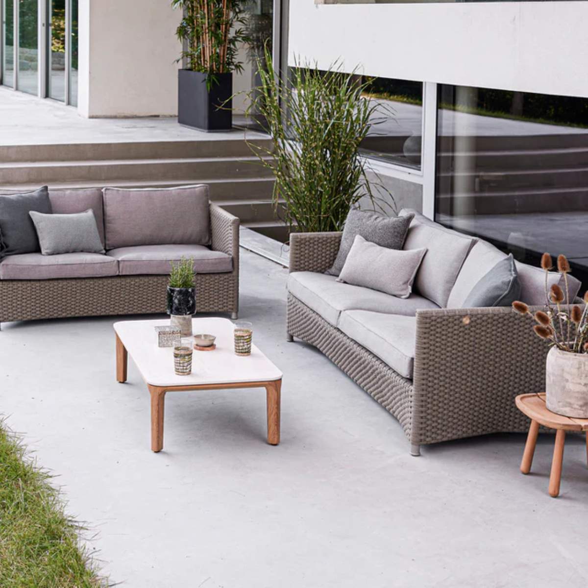 Cane-line Diamond 3-Seater Sofa - Taupe + Free Cover