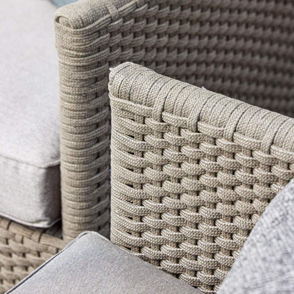 Cane-line Diamond 3-Seater Sofa - Taupe + Free Cover
