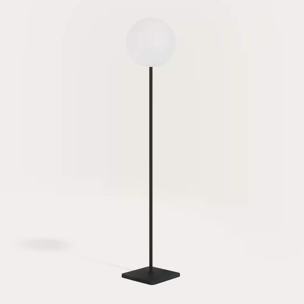 Kave Home Dinesh outdoor solar floor lamp in black steel 120 cm