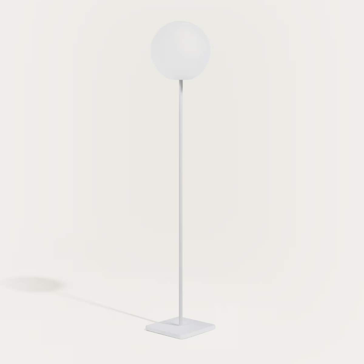 Kave Home Dinesh outdoor solar floor lamp in black steel 120 cm