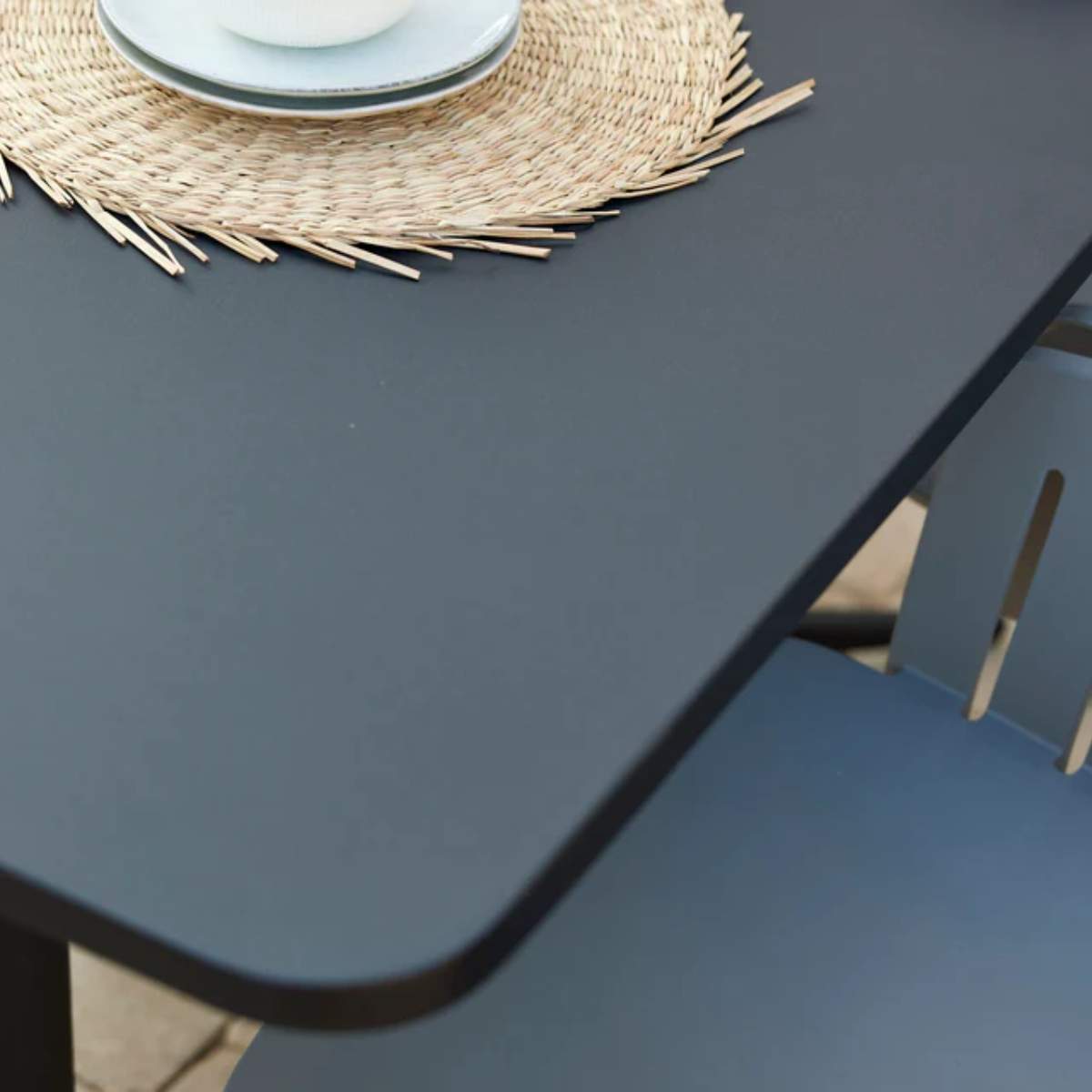 Cane-line Drop Café Table