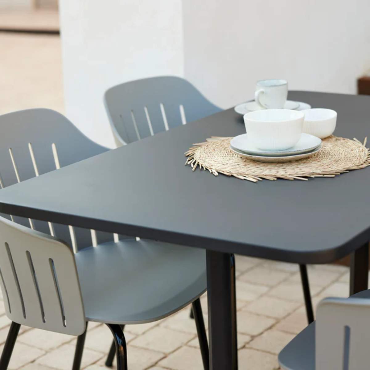 Cane-line Drop Café Table