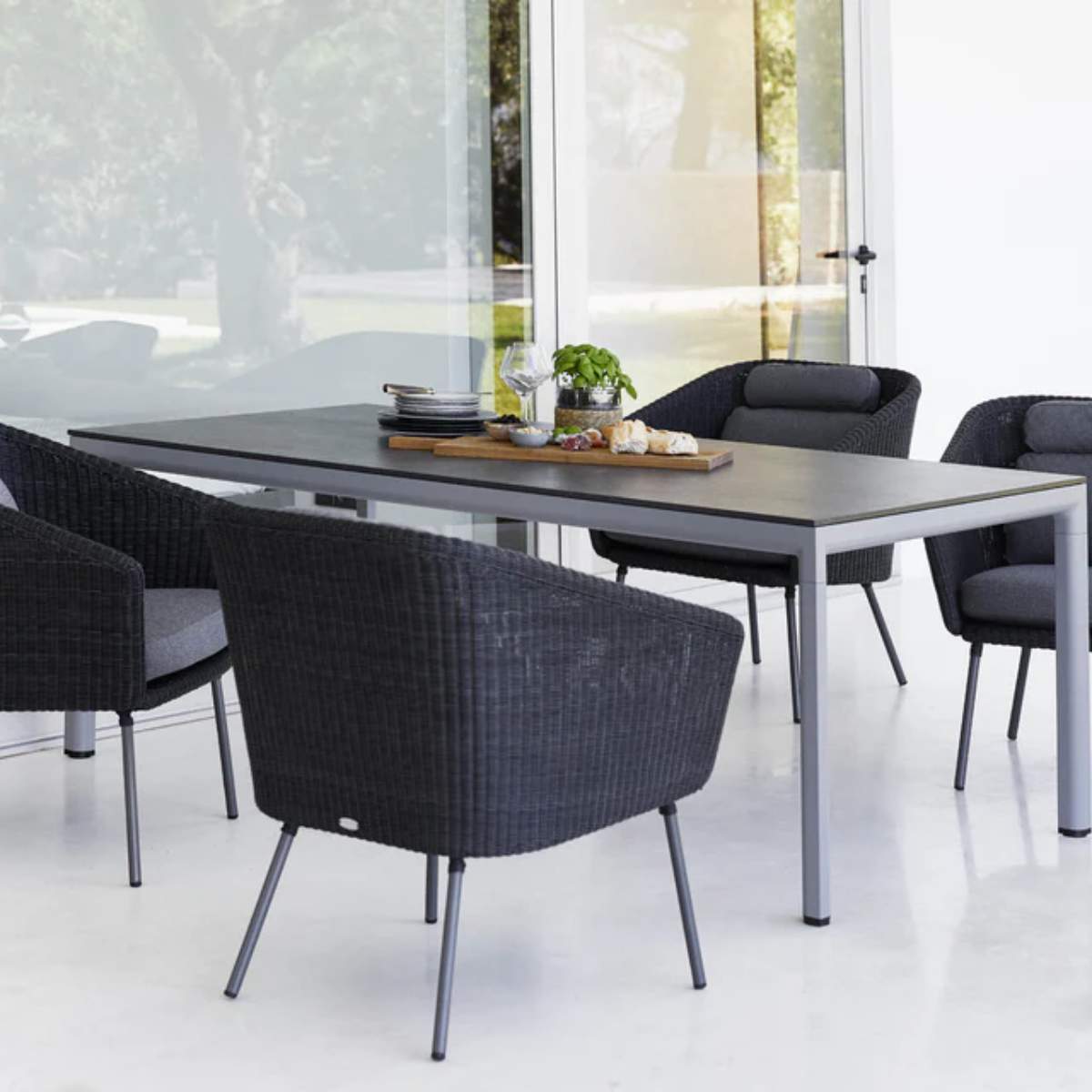 Cane-line Drop Dining Table