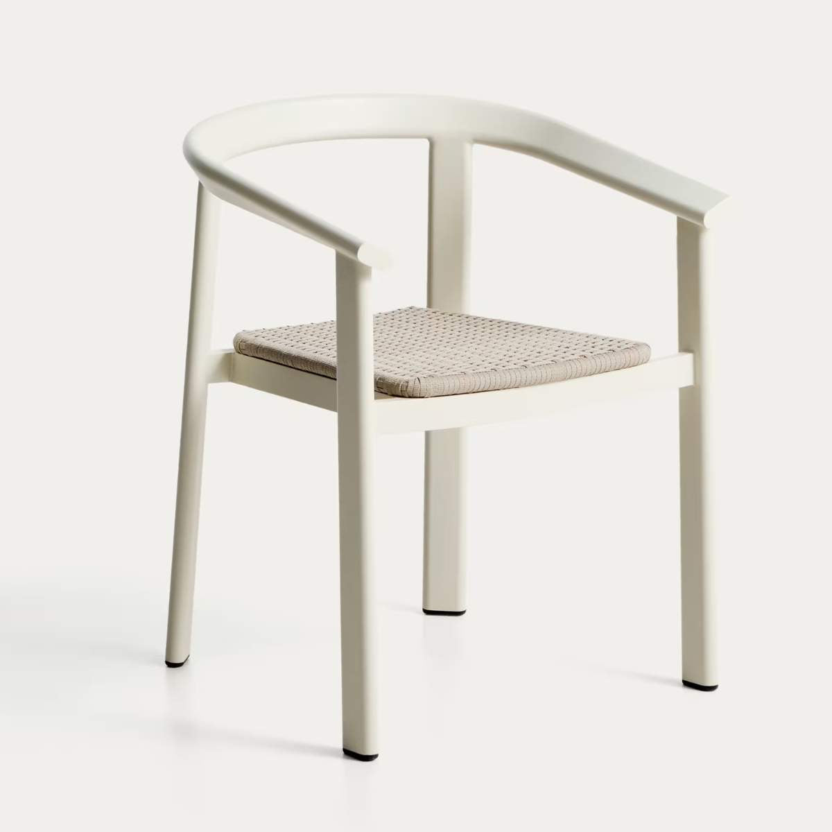 Kave Home Erice stackable outdoor chair in aluminium and ecru rope