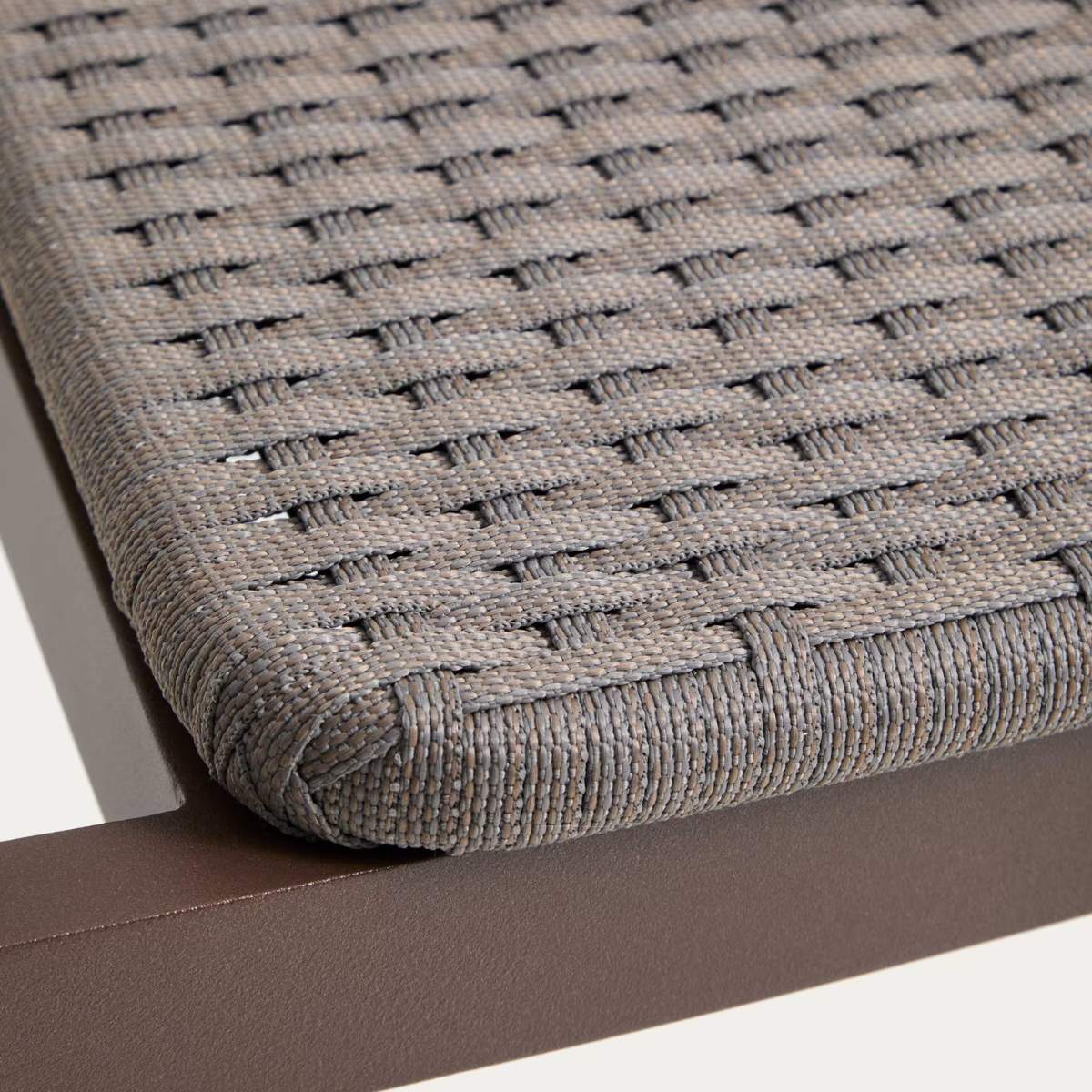 Kave Home Erice stackable outdoor chair in aluminium and ecru rope