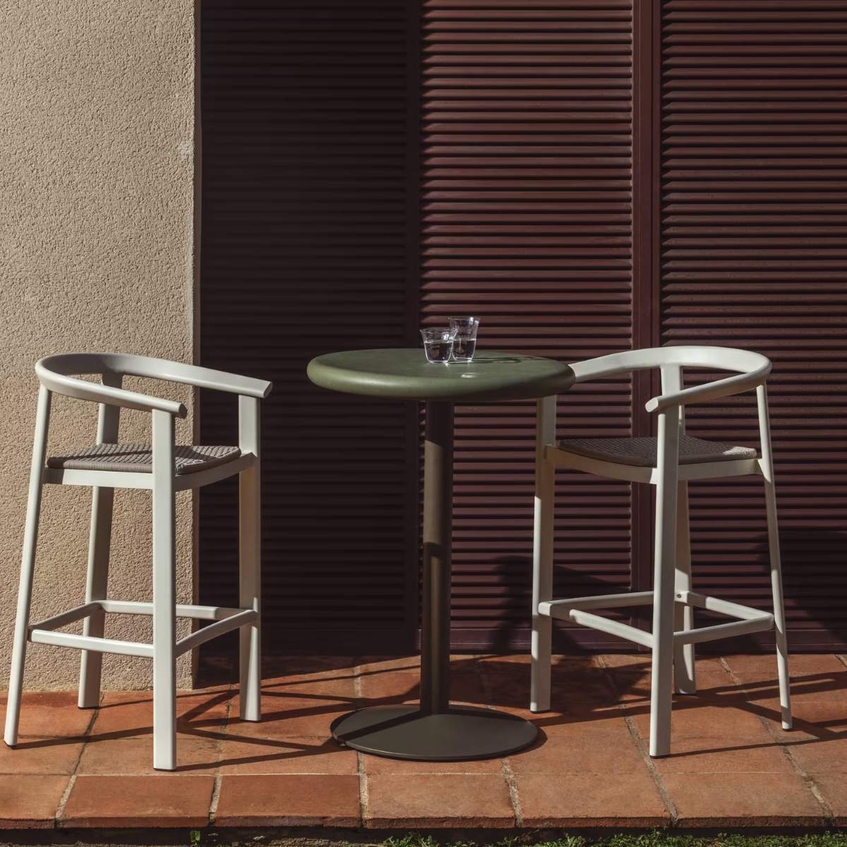 Kave Home Erice stool in aluminium and ecru rope cord 75cm