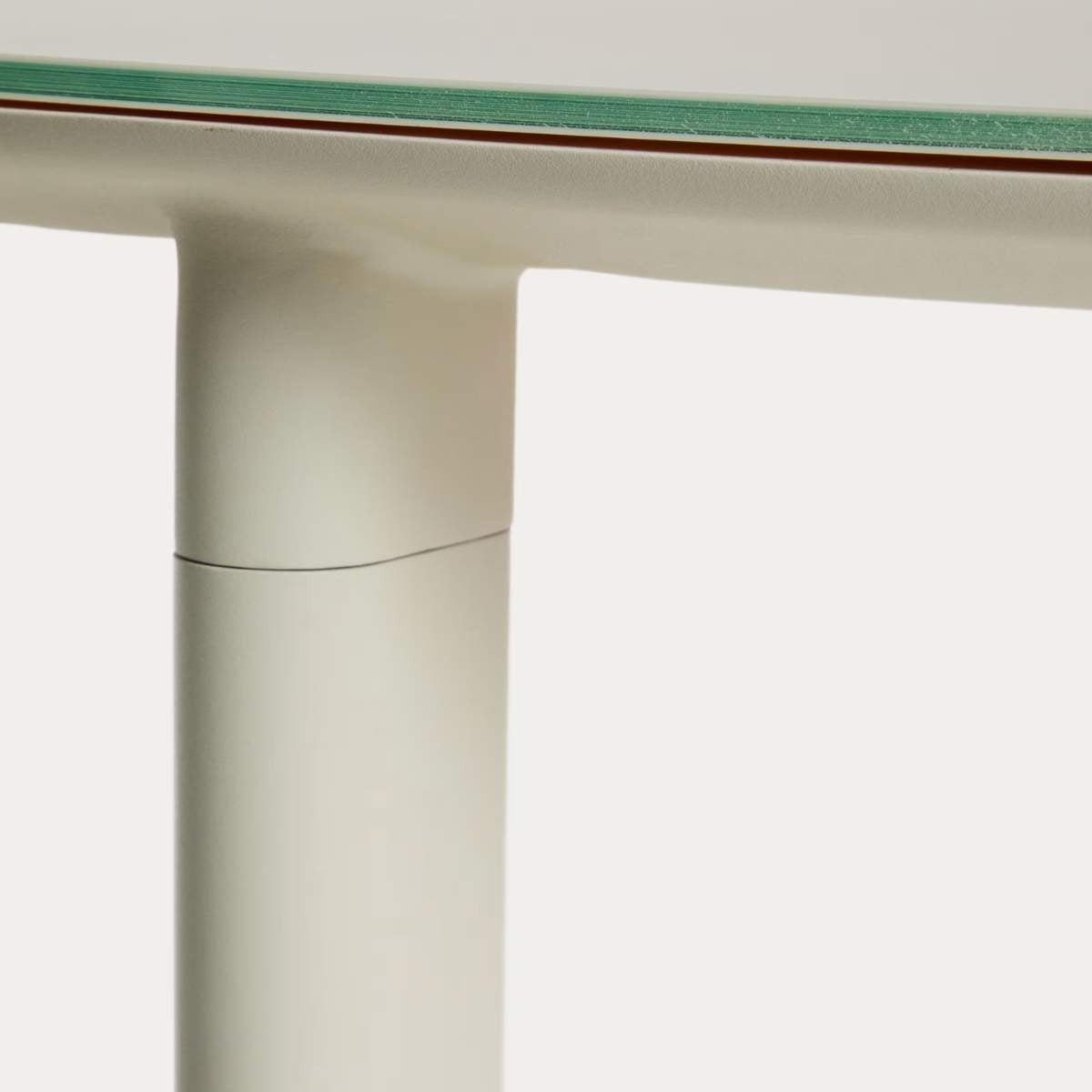 Kave Home Erice round table in aluminium and ecru tempered glass Ø120 cm