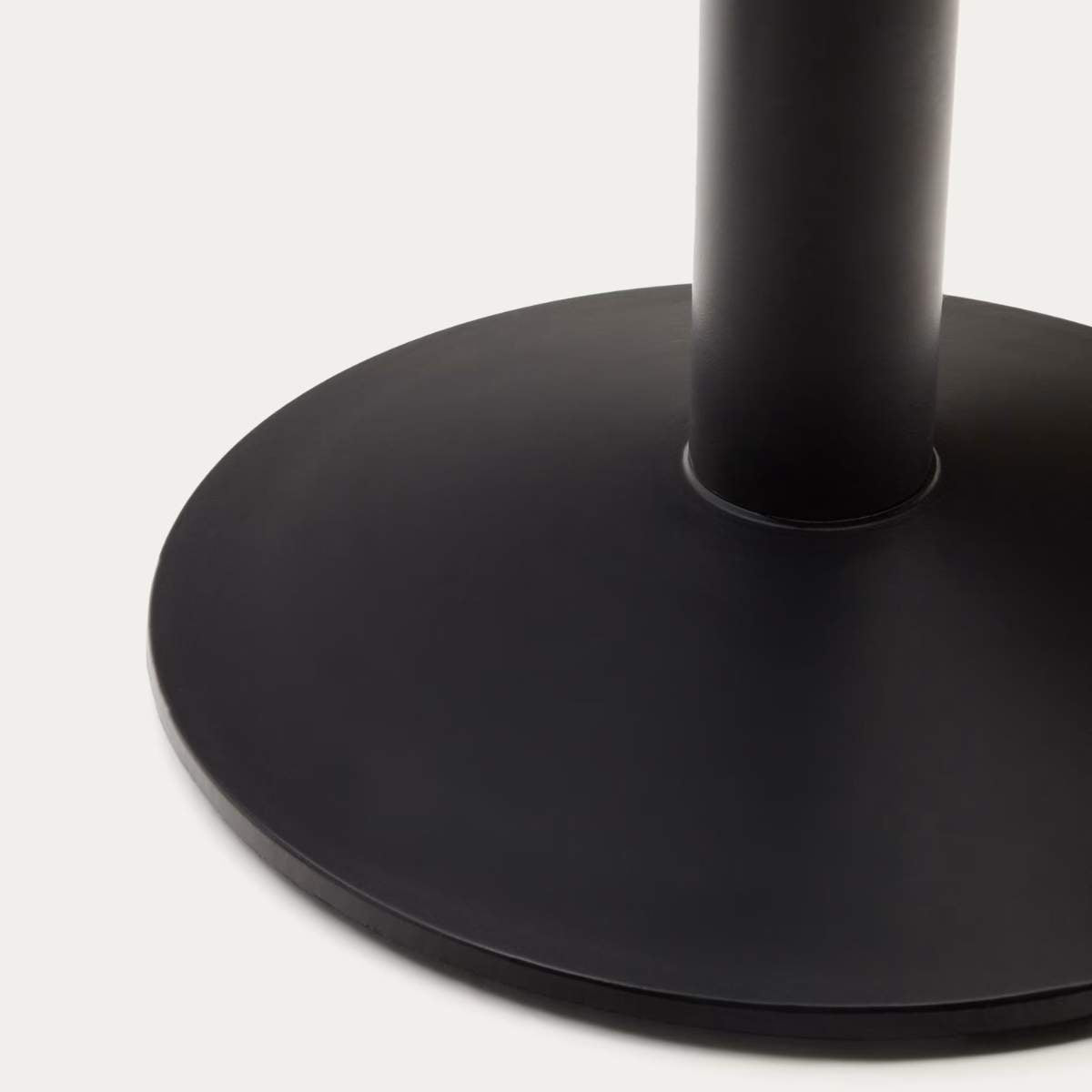 Kave Home Esilda outdoor table in white with metal leg in a painted black finish, 90 x 90 x 70 cm